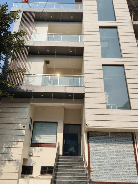 Hotel Riddhi Persidency - Near Lucknow Airport-Lift-Parking