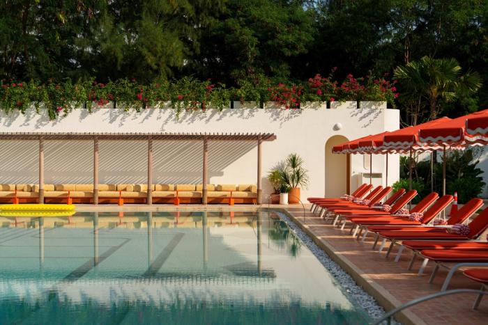 The Standard, Pattaya Na Jomtien