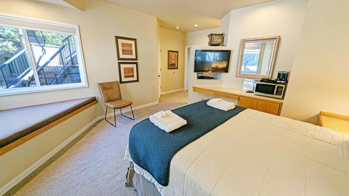 Mt Bachelor Village 328 B condo