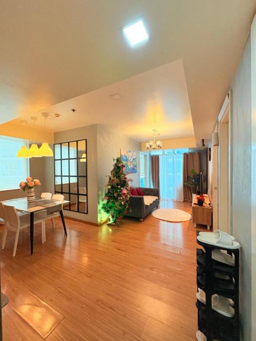 Azure Staycation by Casa Tremora Deluxe