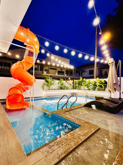 Melaka 1st Water Slide l Private Jaccuzi&Pool l 20Pax