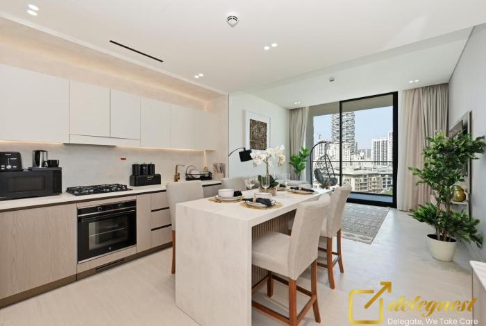 Bright 1BR Apartment in Binghatti Phoenix High-Floor Views