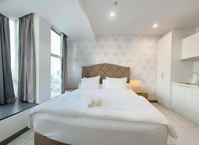 Apartemen Anderson 03 Pakuwon mall Luxury Studio Apartment Connecting Mall, Pool & City View