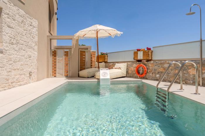 Casa Karinea - Serene Stone House Retreat