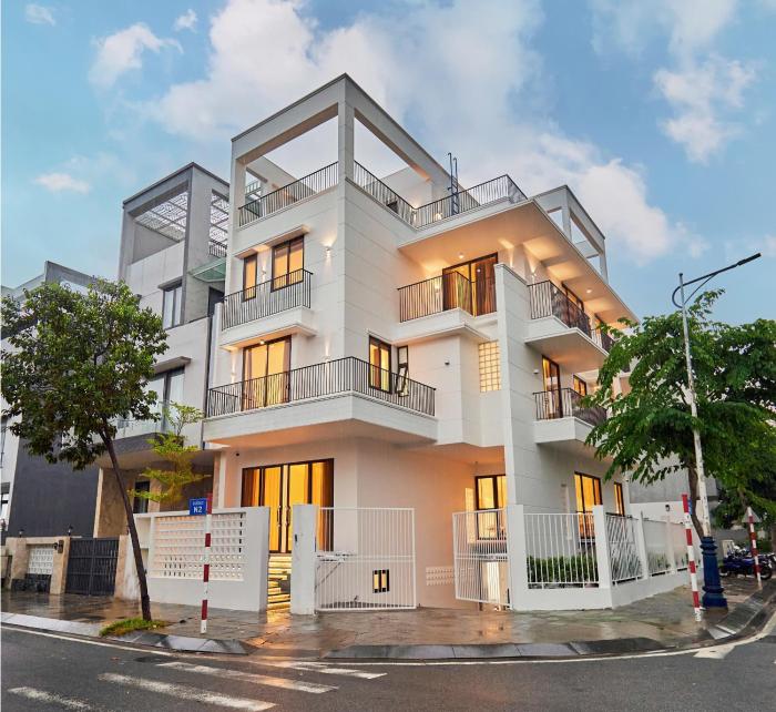 Villa Mystery Riverside 10 Bedrooms