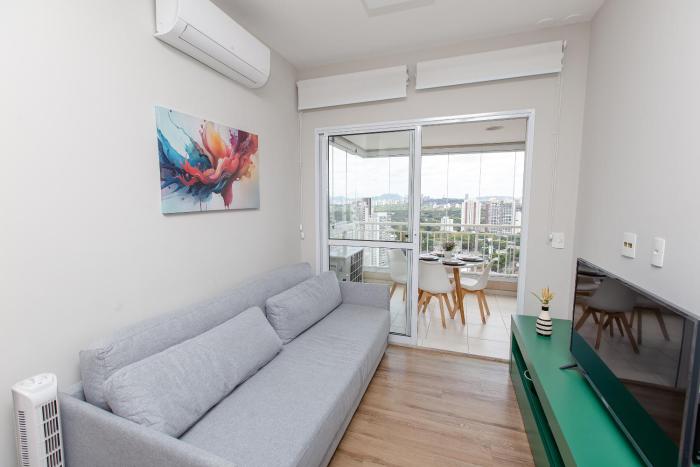 Exclusividade e praticidade Thera Faria Lima