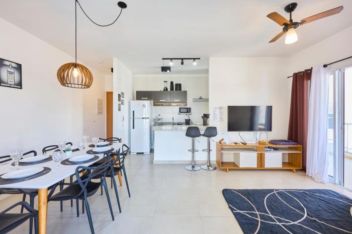 Refúgio Familiar Completo - Cobertura com Varanda Gourmet, Piscina Aquecida, Sauna e Sala de Jogos, a 2 Quadras da Praia