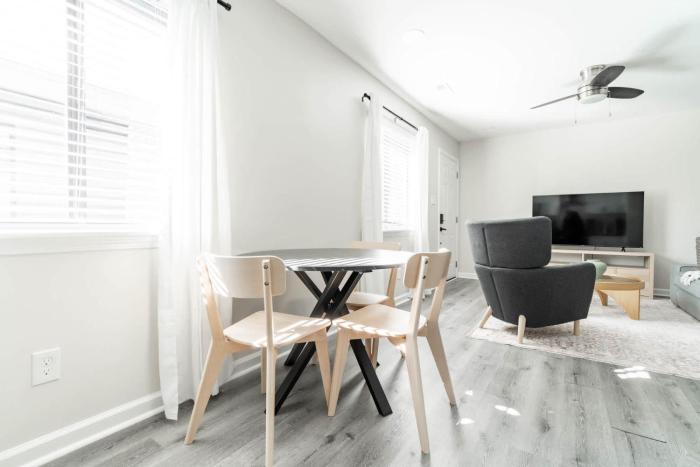 The Vibe on Durham III 8780