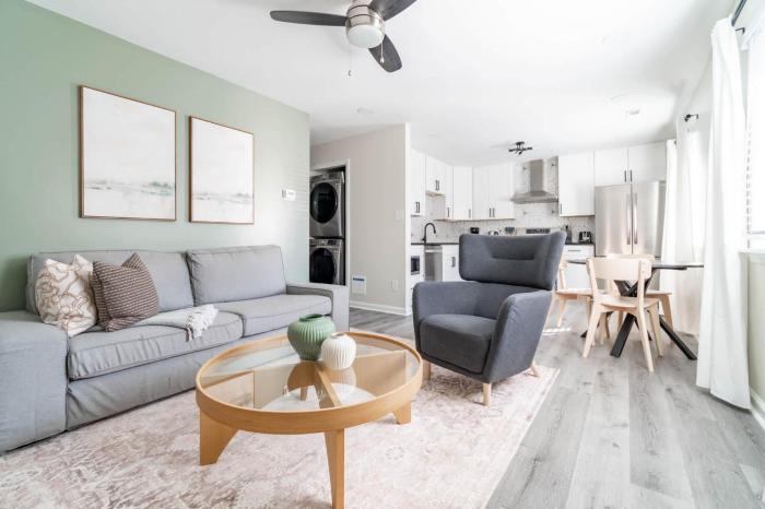 The Vibe on Durham I 8778