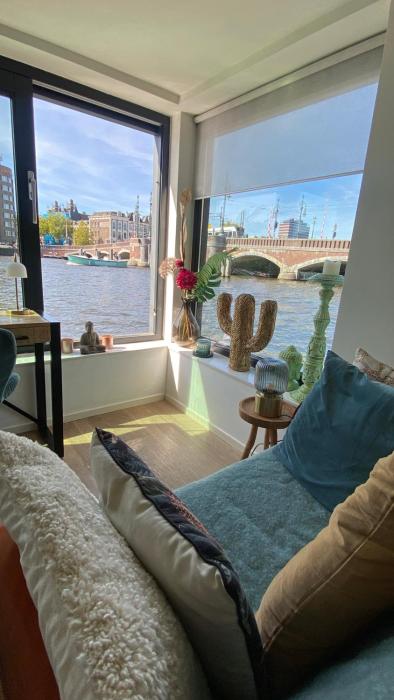 Houseboat Ark van Amstel