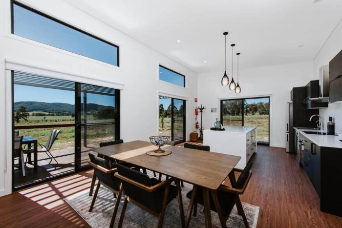 Olliedean Retreat - Dual Cottages with Scenic Views