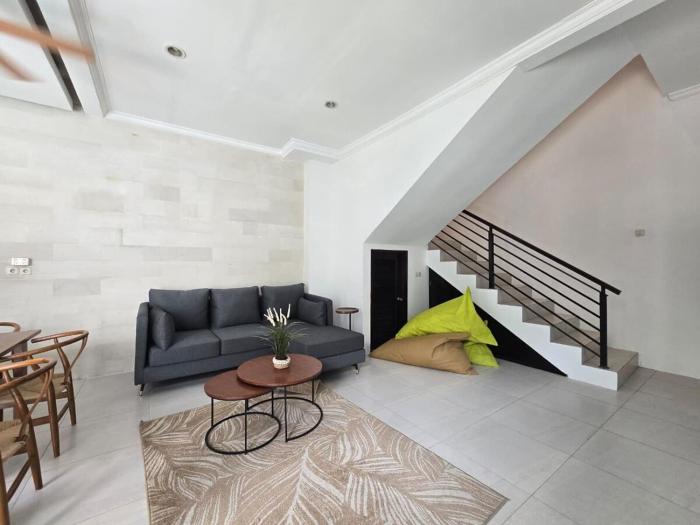 Villa Aura by Maheswara