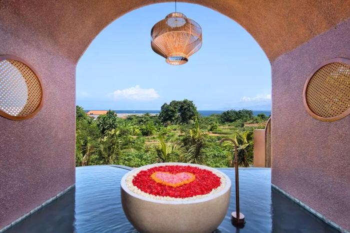 Finola 1 BR Grand Suite Ocean View ZN387