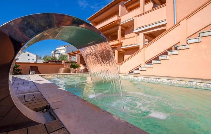 Luxury Villa Mer pool apartman by Villas Guide