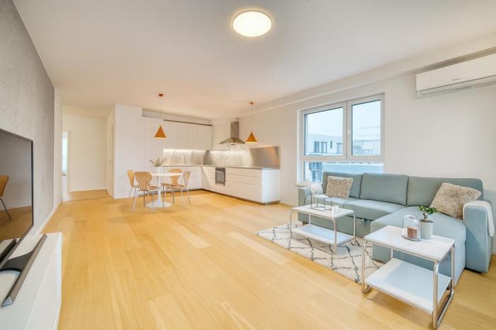 Modern 4-Room Home with Office in a Quiet Area