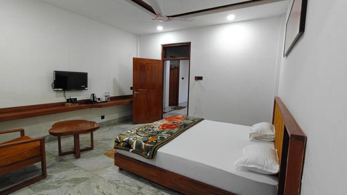 Apun Majuli Guest House