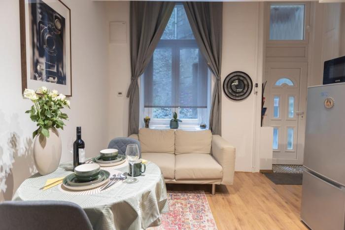 Garage Gratis Central Deluxe