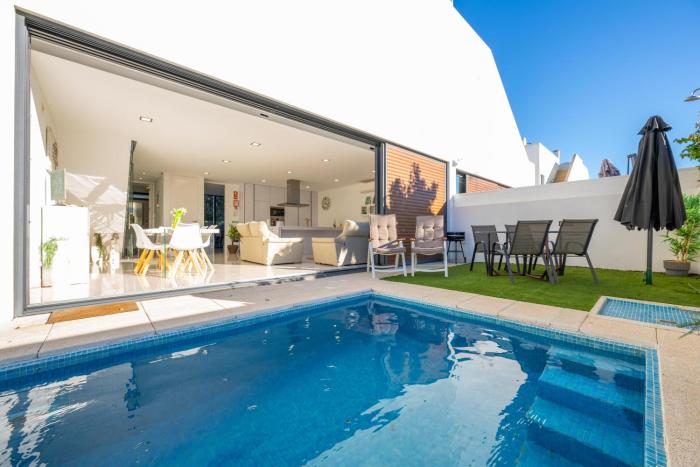 Golden Nelly By Algartur