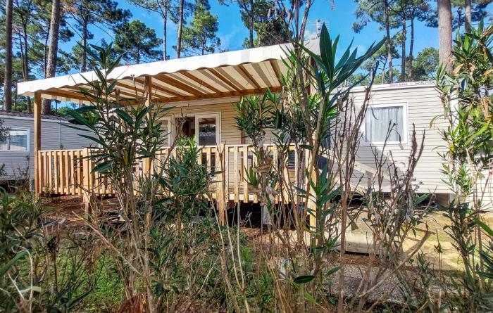 Nice Stacaravan In Saint-Julien-En-Born