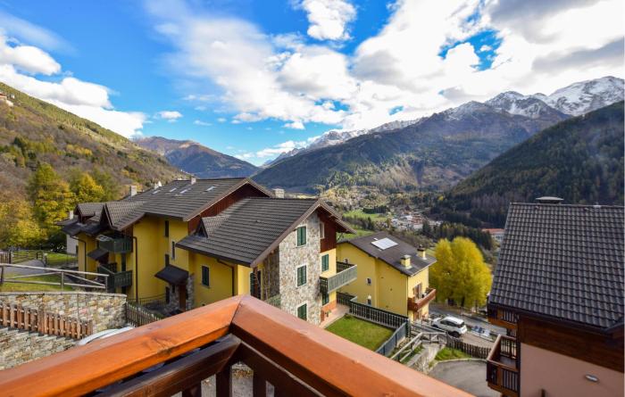 Amazing Apartment In Vione With Wifi