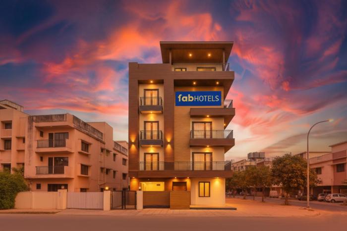 FabHotel F9 Sector 19