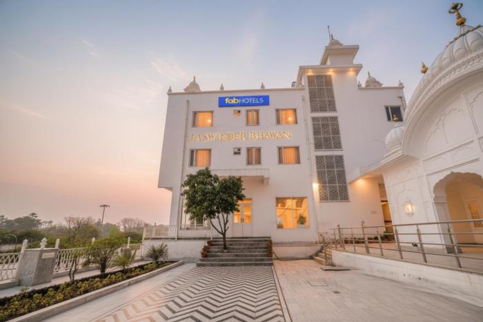 FabHotel Jaswinder Bhawan