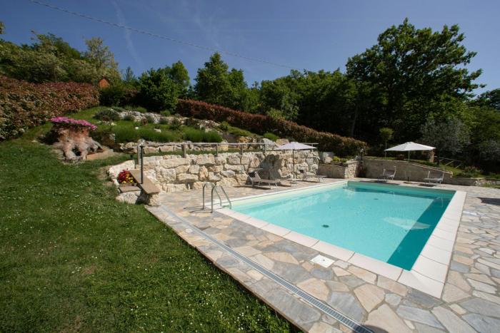 Historic Farmhouse In The Tuscan Hills