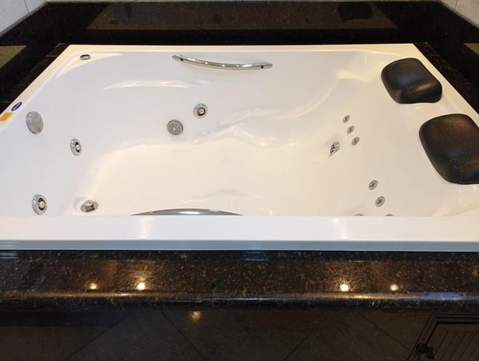 Suíte Romântica com Hidro Miguel Pereira