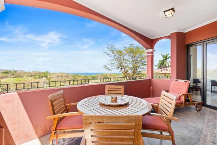 Recently Renovated Luxury Condo with Resort-Style Beach Club Access and Ocean Views