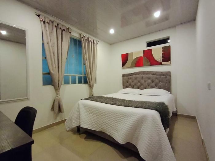 C habitación con baño privado