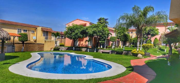 Hermosa casa, alberca, niños, mascota, jardín, facturamos