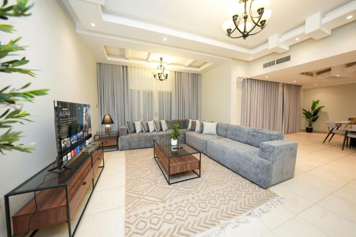 Golfside Villa with a Garden-Set Gazebo