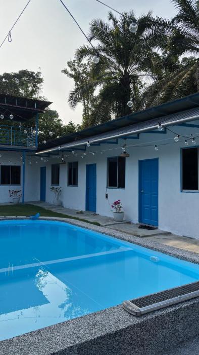 Trong Roomstays