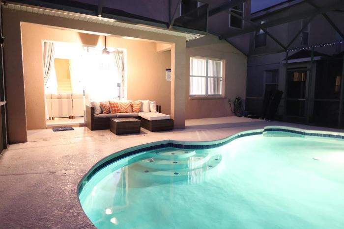 Modern Family Retreat Just Minutes From Disney