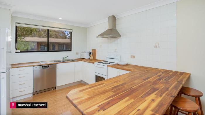 Cuttagee Beach Cottage 2