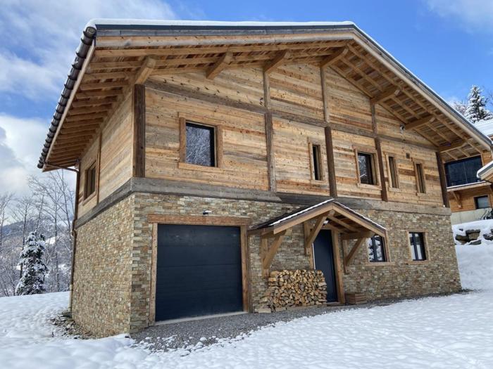 Chalet Neuf 10 Personnes, Face au Mont Charvin, Parking Inclus - FR-1-733-181