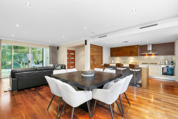 Surf & Saunter Coogee - A Sepal Stay