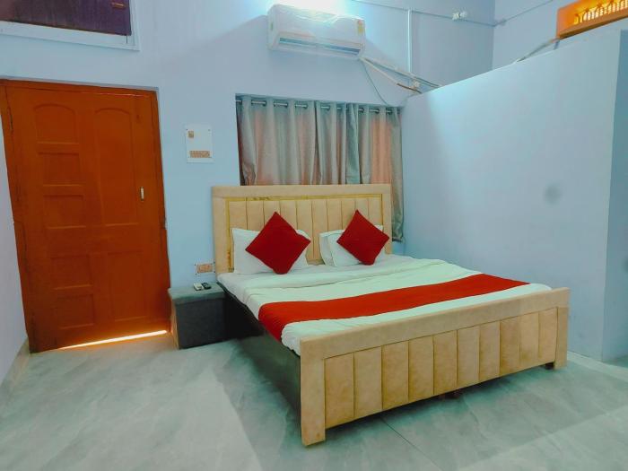 ROYAL STAY NEAR assi ghat