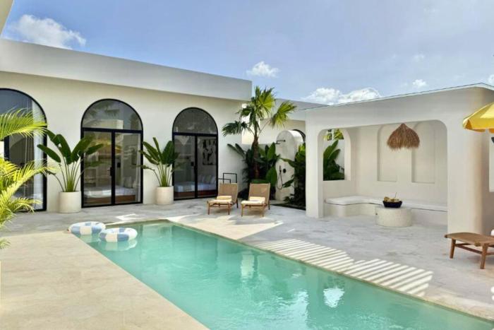 Chayra Elegant 4 BR Private Pool Villa ZN393