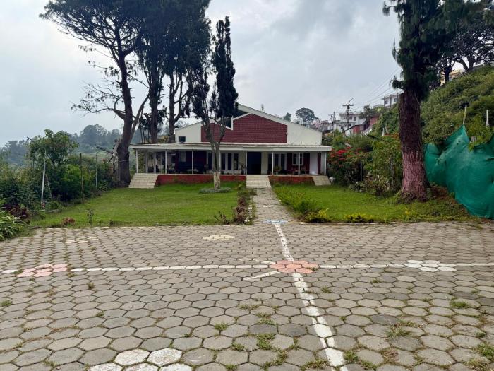 NILGIRIS Inn