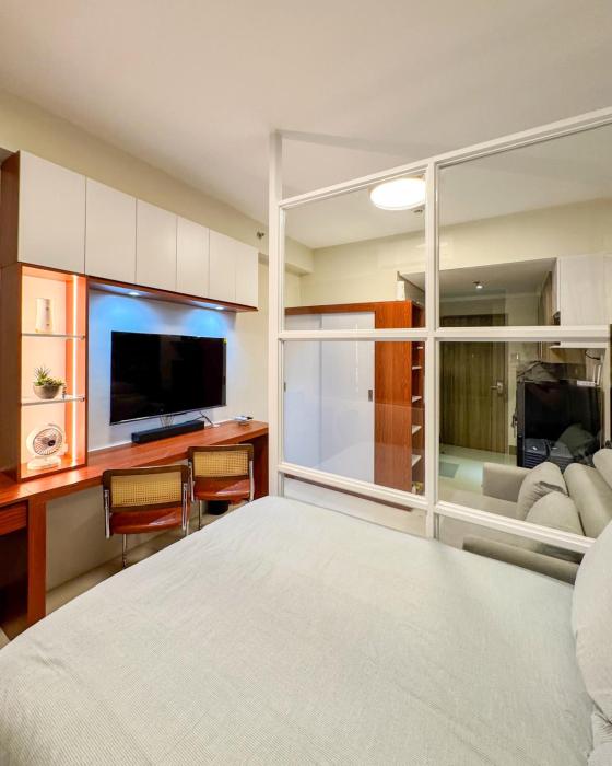 Savasana Suite - Fame Residences Tower 3 50mbps