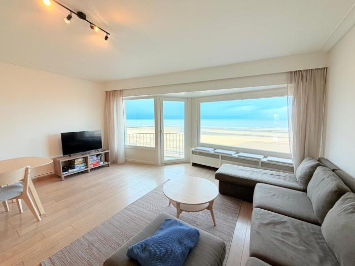 BEL AIR HOLIDAY - Modern 2 bedroom apartment with sea view T155