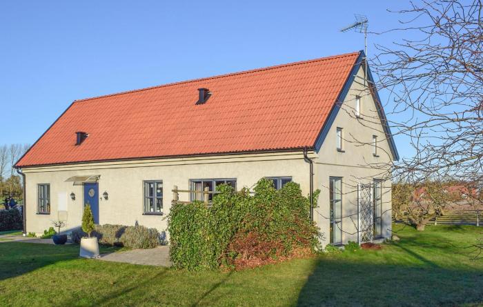 Nice Home In Simrishamn With Wifi