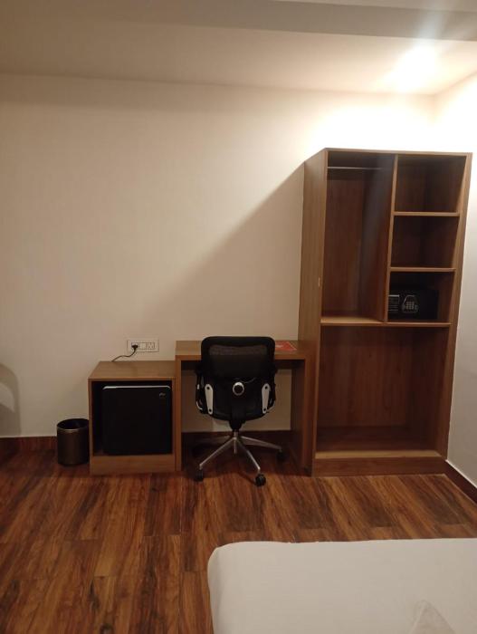 Seven Olives - Business Hotels