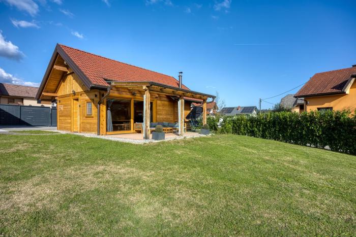 Wood House Bela Krajina - Happy Rentals