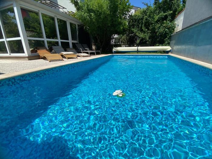 Villa Akebono with pool & FREE private parking