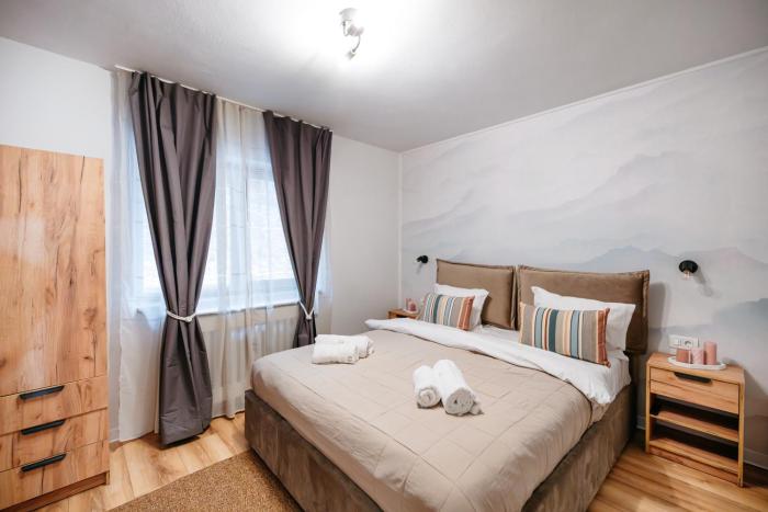 Forest Villa Apartment with Balcony & Parking