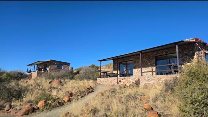 Izinga Game Karoo Guest Farm