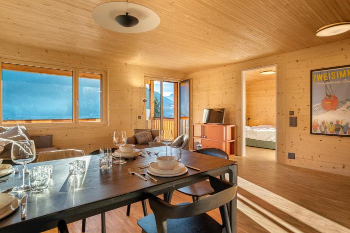 Brunnhorn- Terrace & Balcony Retreat w Mountain Panorama