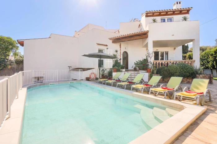 Villa Juan by Villa Plus